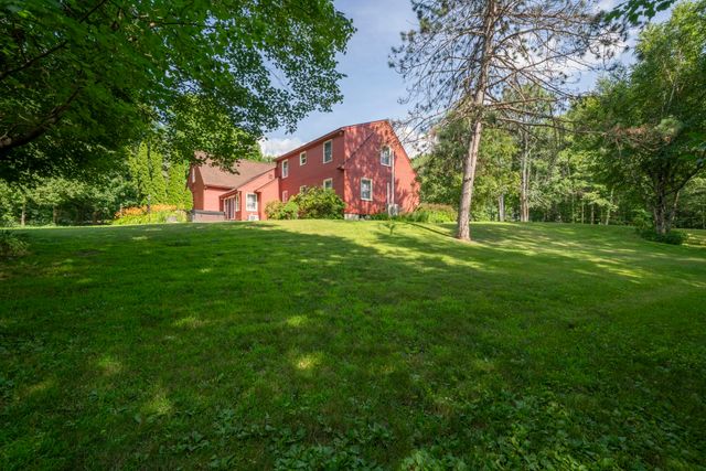 211 Mount Delight Road, Deerfield, NH 03037