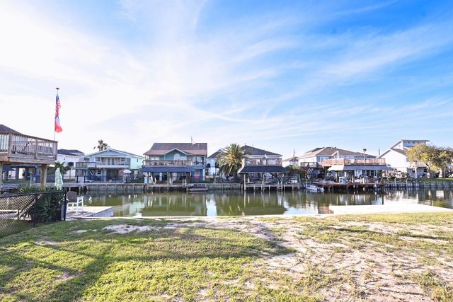 191 Barracuda, Bayou Vista, TX 77563