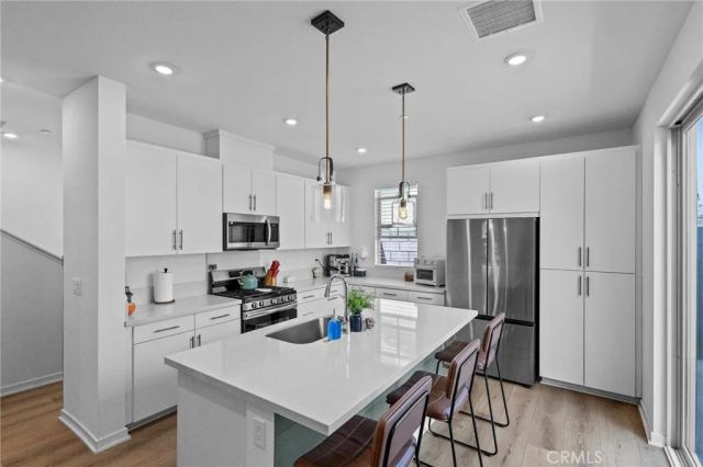 15936 Sparrow Court, Fontana, CA 92336