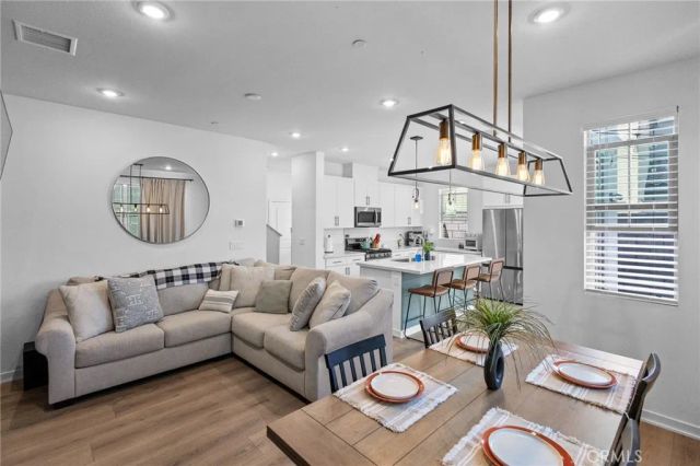15936 Sparrow Court, Fontana, CA 92336