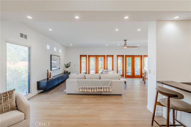 2207 Golden Circle, Newport Beach, CA 92660