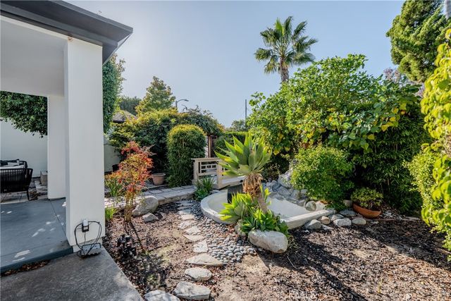 2207 Golden Circle, Newport Beach, CA 92660