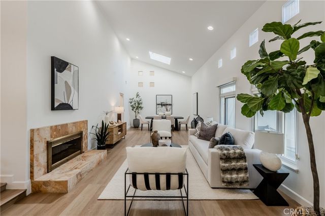 2207 Golden Circle, Newport Beach, CA 92660