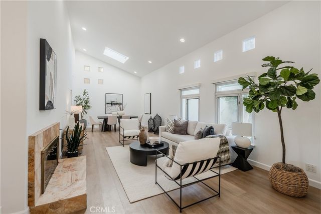 2207 Golden Circle, Newport Beach, CA 92660