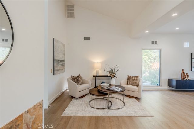 2207 Golden Circle, Newport Beach, CA 92660