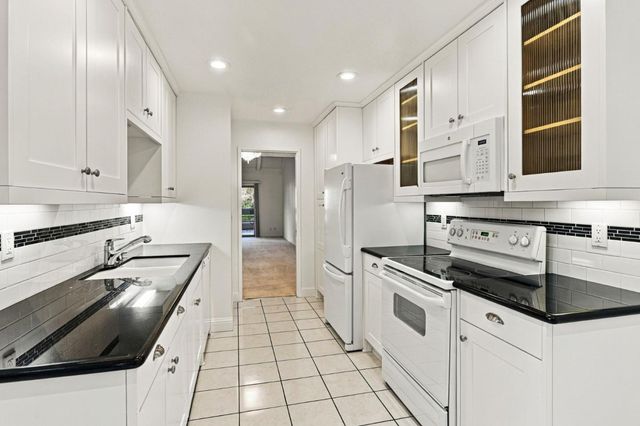 6082 Montgomery Court, San Jose, CA 95135
