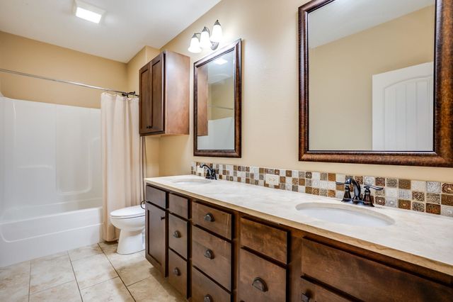 1413 N Shadow Rock Drive, Andover, KS 67002