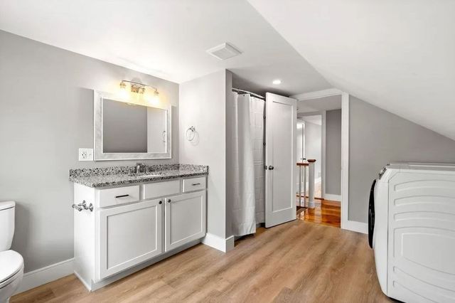 54 Main St 201, Topsfield, MA 01983