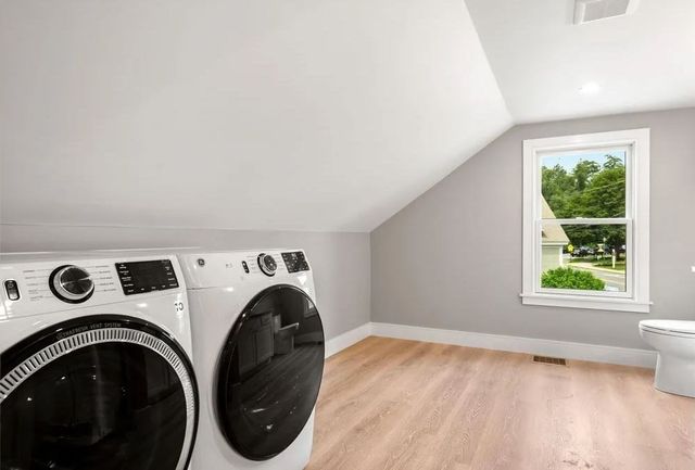 54 Main St 201, Topsfield, MA 01983