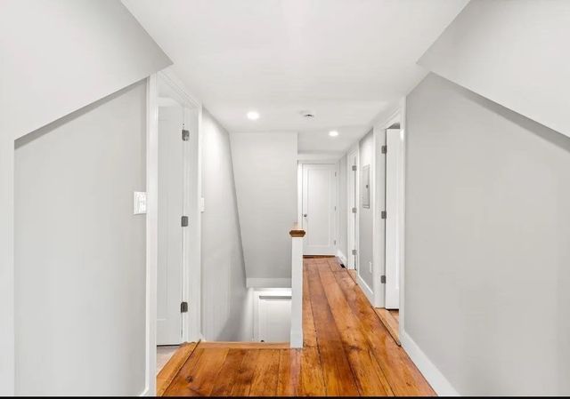54 Main St 201, Topsfield, MA 01983