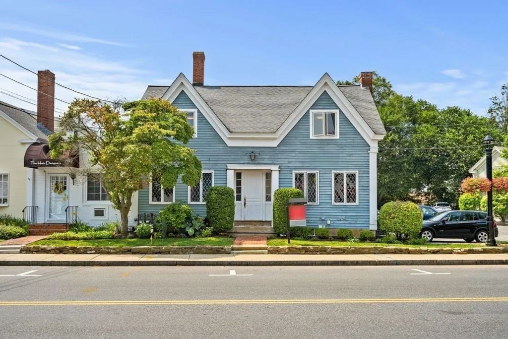 54 Main St 201, Topsfield, MA 01983