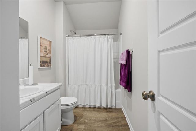 1612 SW 9th Street, Oak Grove, MO 64075