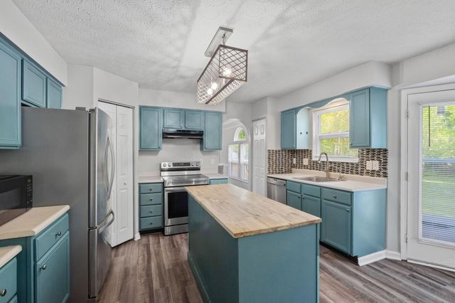 8168 Slate Ridge Boulevard, Reynoldsburg, OH 43068