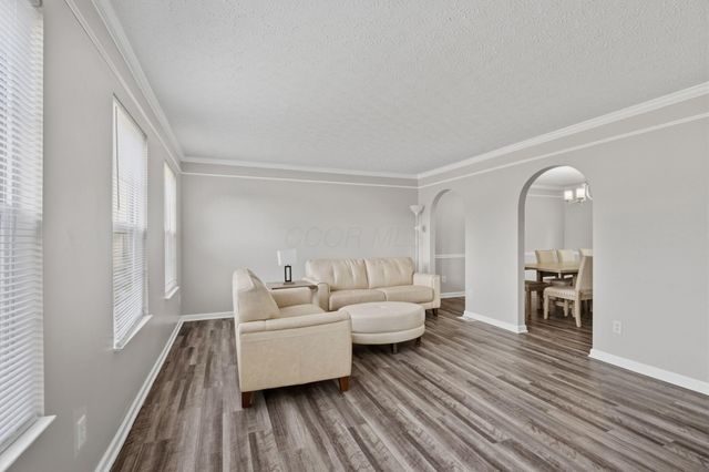 8168 Slate Ridge Boulevard, Reynoldsburg, OH 43068