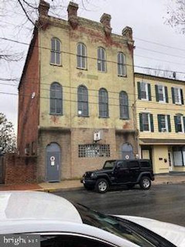 28 N 2ND ST, Columbia, PA 17512