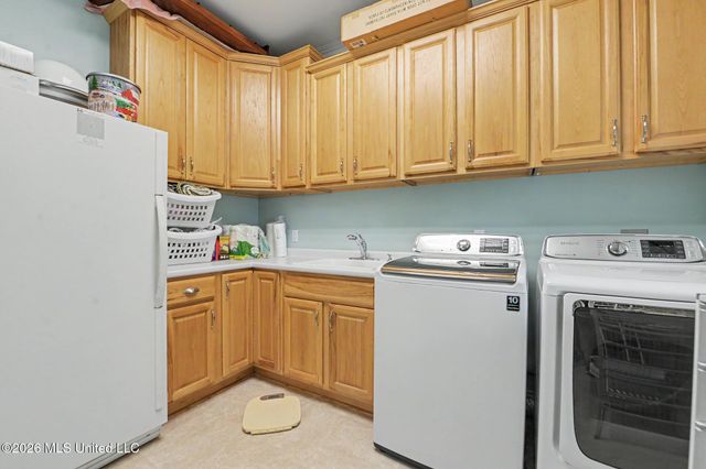 7071 Bayou Talla Lane, Kiln, MS 39556