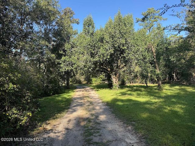 7071 Bayou Talla Lane, Kiln, MS 39556