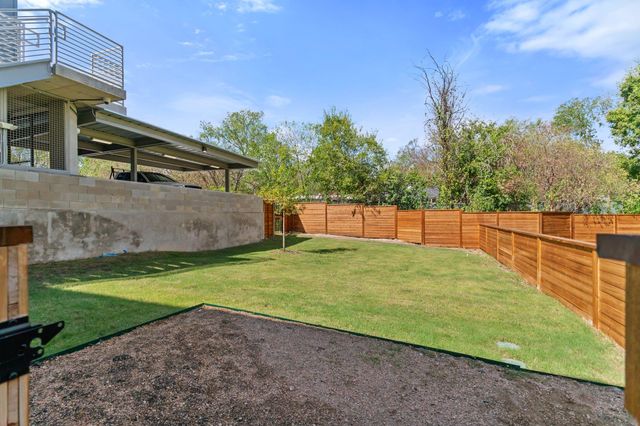 100 W Mockingbird LN, Austin, TX 78745
