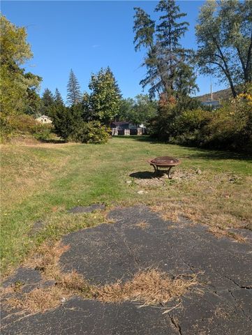 28 Rosedale Avenue, Bradford City, PA 16701