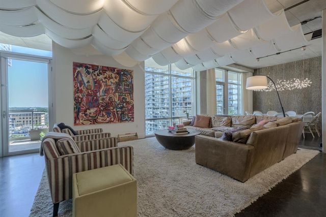 800 W 5th ST 1007, Austin, TX 78701