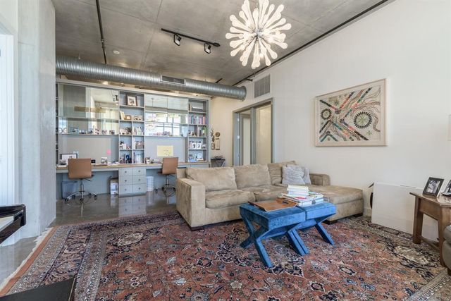 800 W 5th ST 1007, Austin, TX 78701