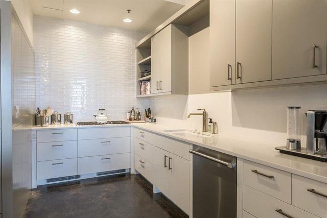 800 W 5th ST 1007, Austin, TX 78701