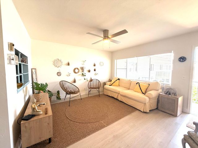 3322 Cynthia Lane 207, Lake Worth Beach, FL 33461