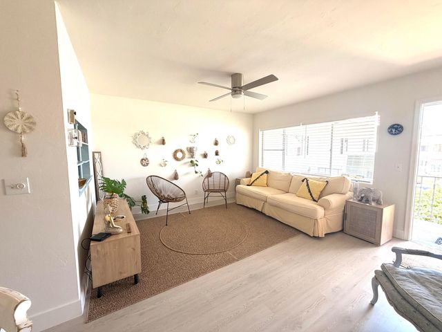 3322 Cynthia Lane 207, Lake Worth Beach, FL 33461