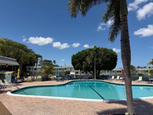 3322 Cynthia Lane 207, Lake Worth Beach, FL 33461