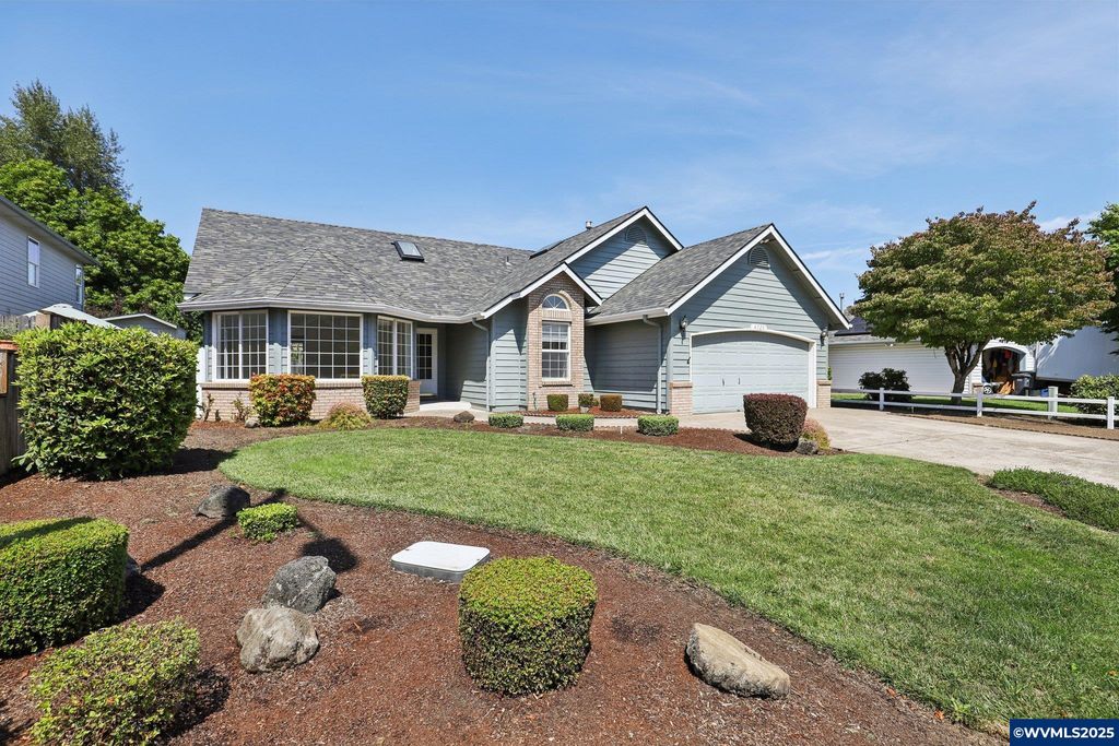 4729 Jade St NE, Salem, OR 97303