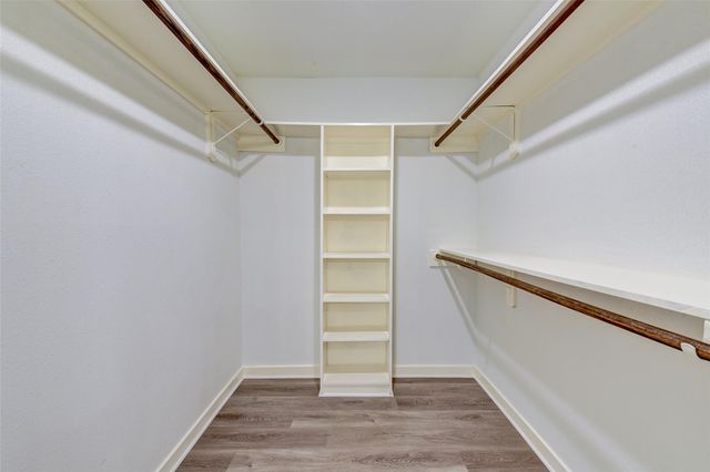 16813 Gleneagle Dr N, Conroe, TX 77385