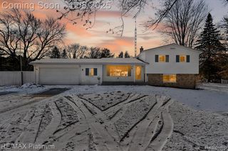 4199 Sheraton Drive, Flint, MI 48532