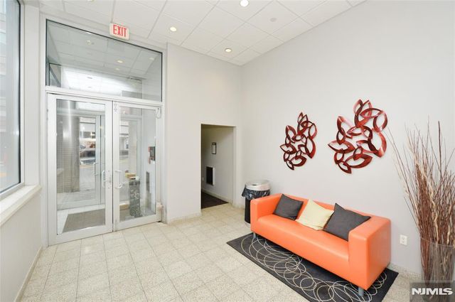 310 Cliff Lane 3F, Cliffside Park, NJ 07010