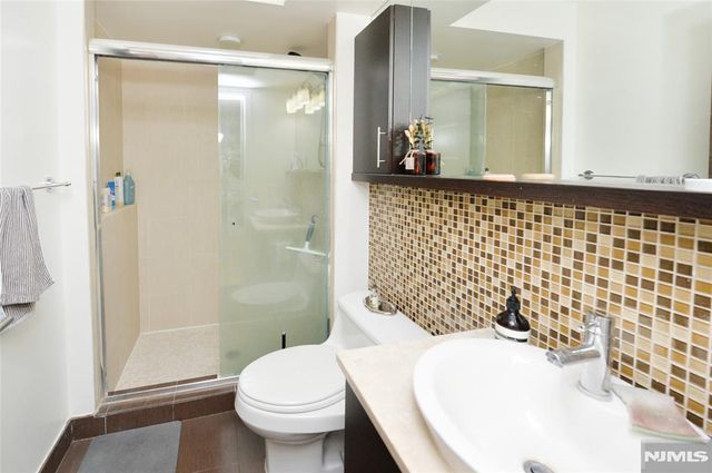 310 Cliff Lane 3F, Cliffside Park, NJ 07010