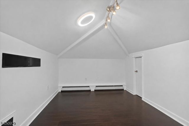 12 Byron Ct, Parsippany-troy Hills Twp., NJ 07054