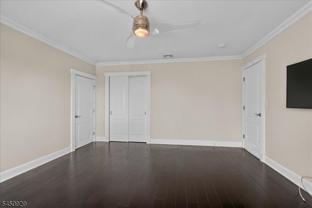 12 Byron Ct, Parsippany-troy Hills Twp., NJ 07054