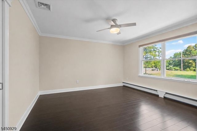 12 Byron Ct, Parsippany-troy Hills Twp., NJ 07054
