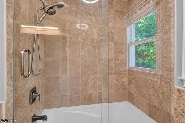 12 Byron Ct, Parsippany-troy Hills Twp., NJ 07054
