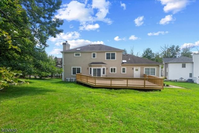 12 Byron Ct, Parsippany-troy Hills Twp., NJ 07054