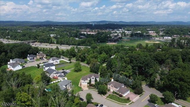 12 Byron Ct, Parsippany-troy Hills Twp., NJ 07054