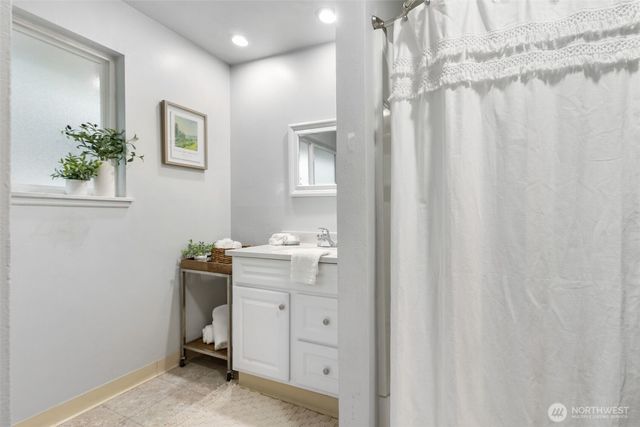 9315 Westview Drive SW, Lakewood, WA 98498