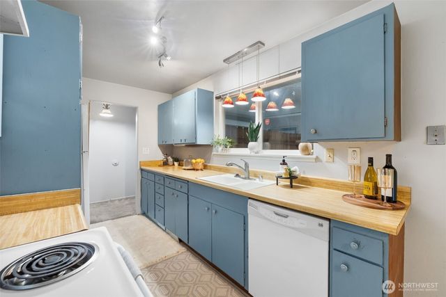 9315 Westview Drive SW, Lakewood, WA 98498