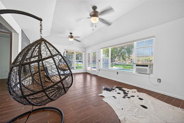 13902 Ambrose Street, Houston, TX 77045