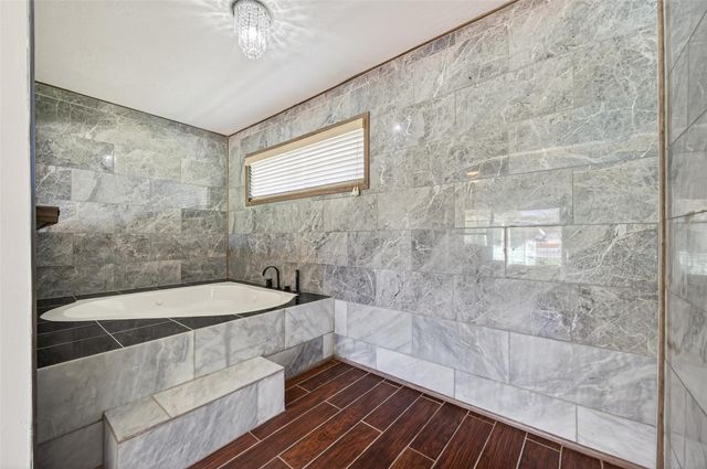 13902 Ambrose Street, Houston, TX 77045