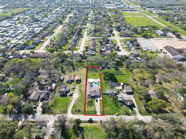 13902 Ambrose Street, Houston, TX 77045