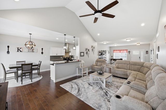 100 Minnow Cove Court, Nicholasville, KY 40356