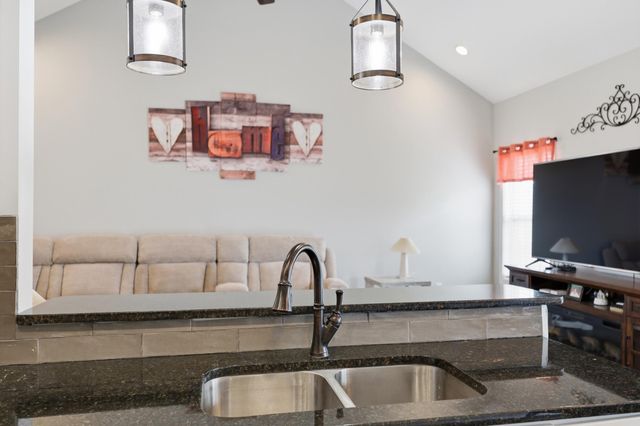 100 Minnow Cove Court, Nicholasville, KY 40356