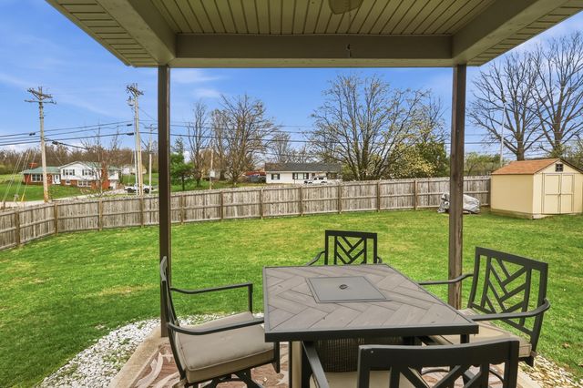 100 Minnow Cove Court, Nicholasville, KY 40356
