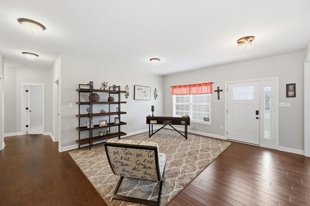 100 Minnow Cove Court, Nicholasville, KY 40356