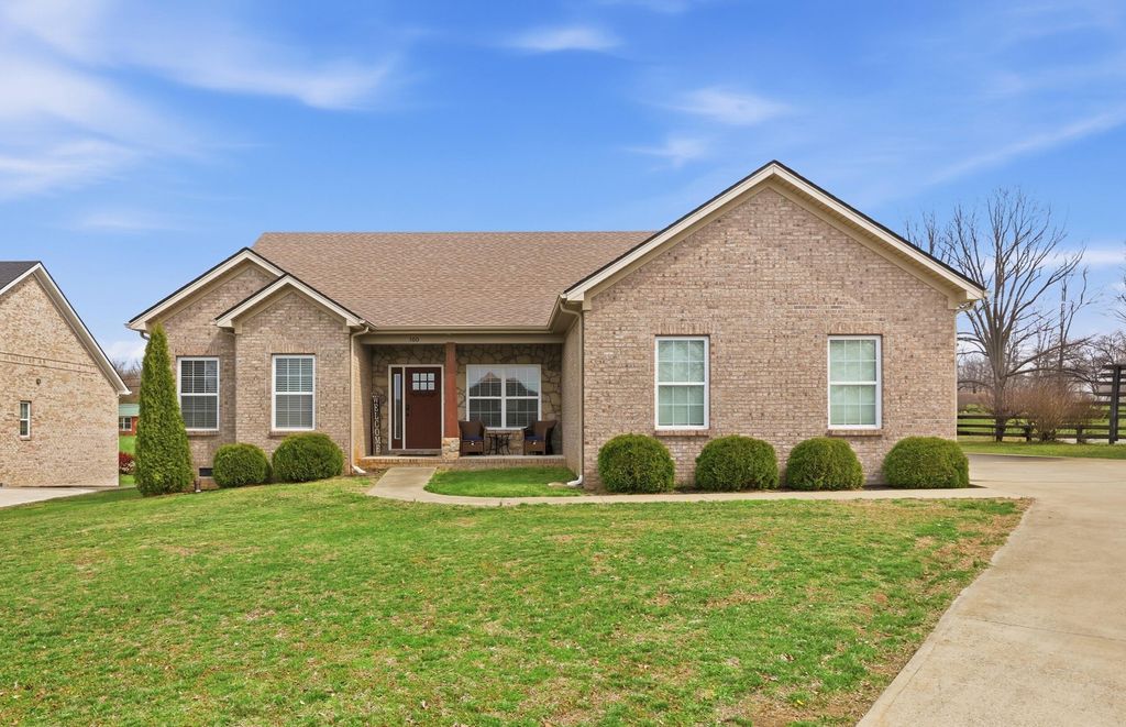 100 Minnow Cove Court, Nicholasville, KY 40356